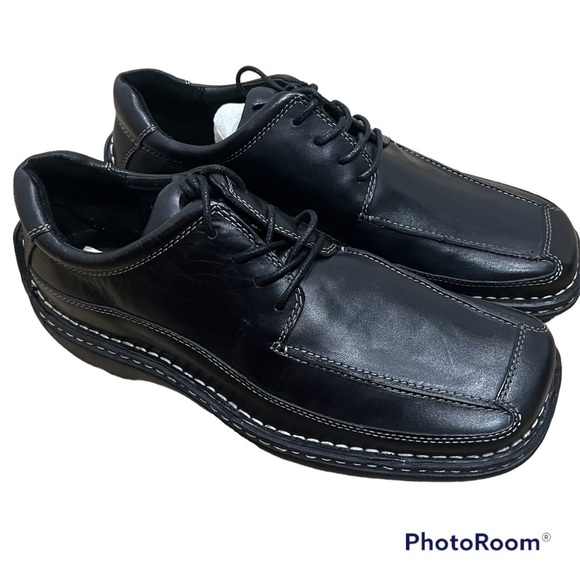 New in box Steve Madden Menlow black loafers with detailed white stitching, 9.5. - Picture 16 of 16
